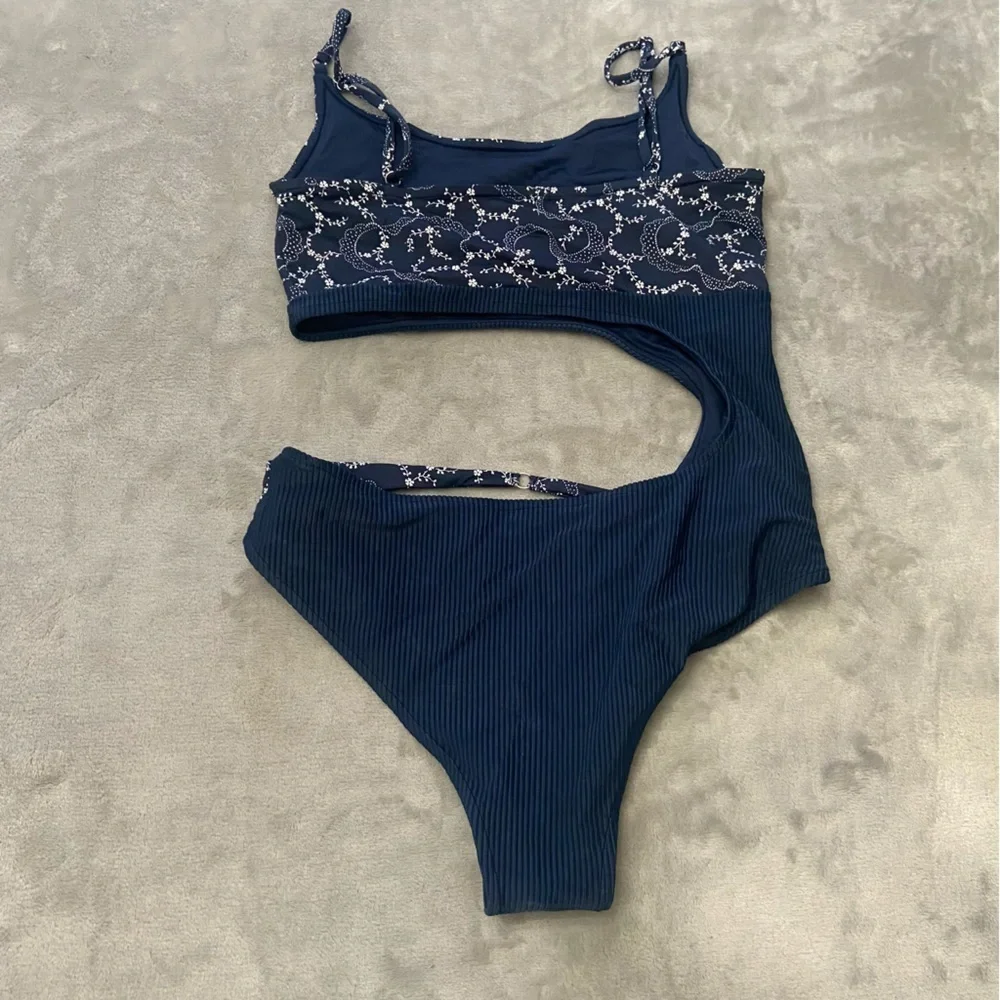 New! Frankie’s Bikinis Thea Ribbed One-piece Swimsuit navy blue 24128